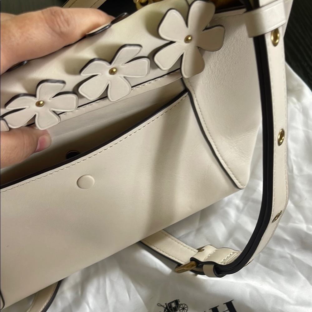 Coach 1941 White Floral Appliqué Top-Handle Satchel - Picture 10 of 13
